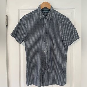 Perry Ellis Short Sleeve Button Down
